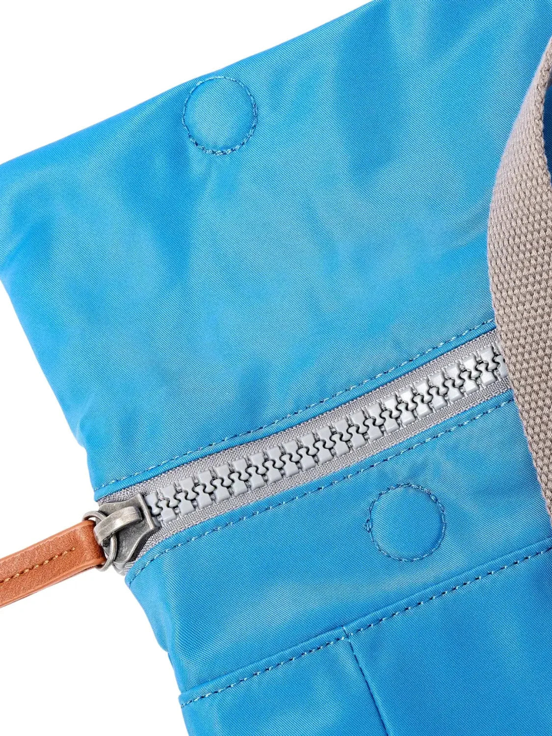 Mochila ROKA Canfield B Small Nylon Malibu Blue | Bicos de Fío