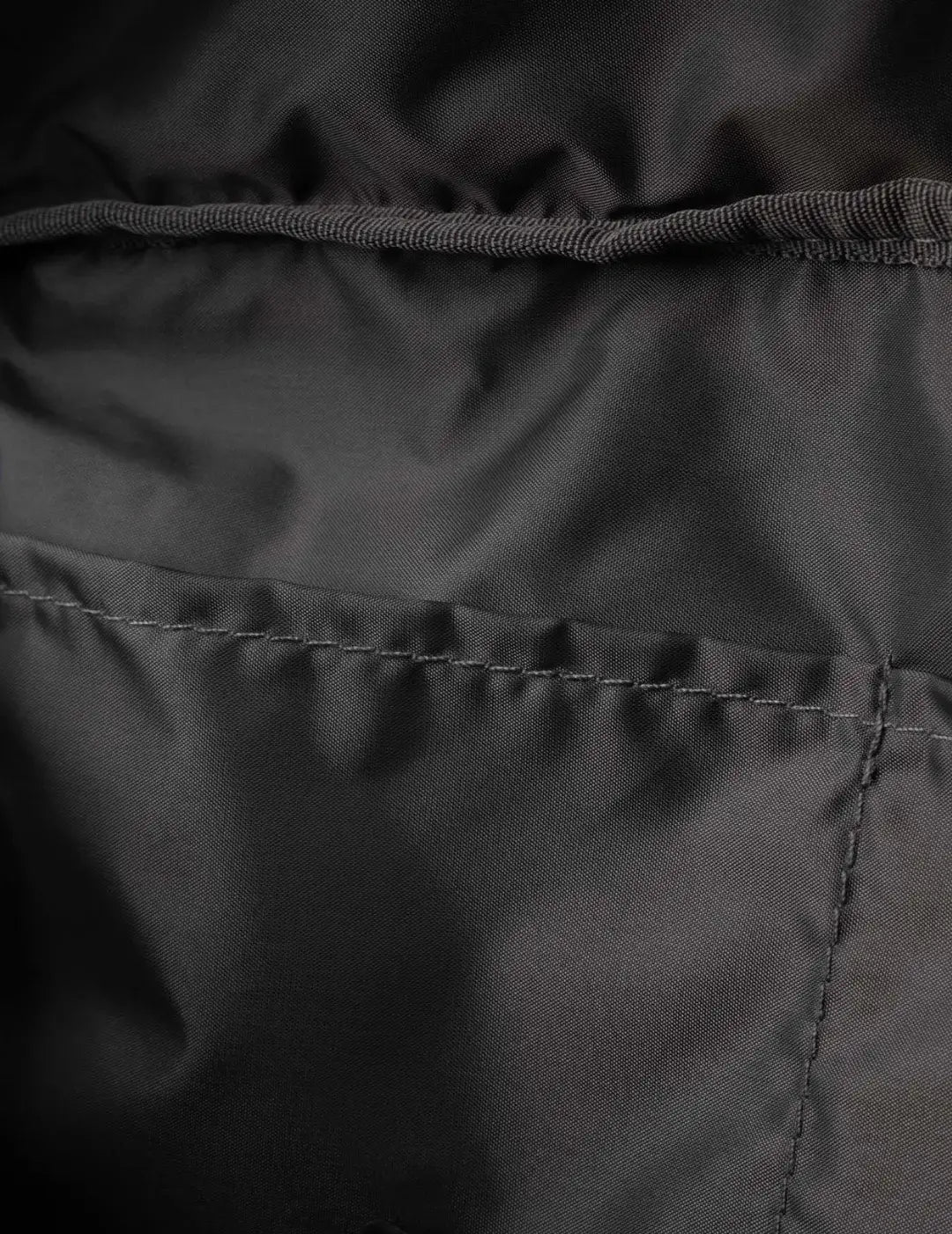 Riñonera ROKA Jubilee Black | Bicos de Fío
