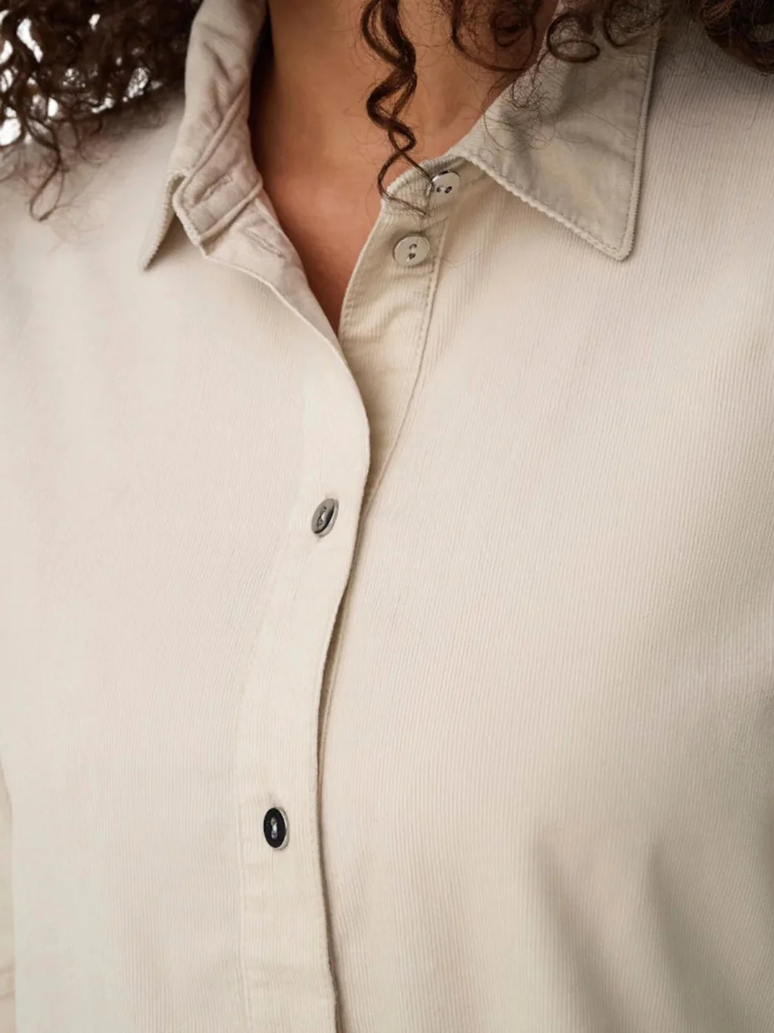Vestido Camisero Corto ONLY Aime Beige - Bicos de Fío