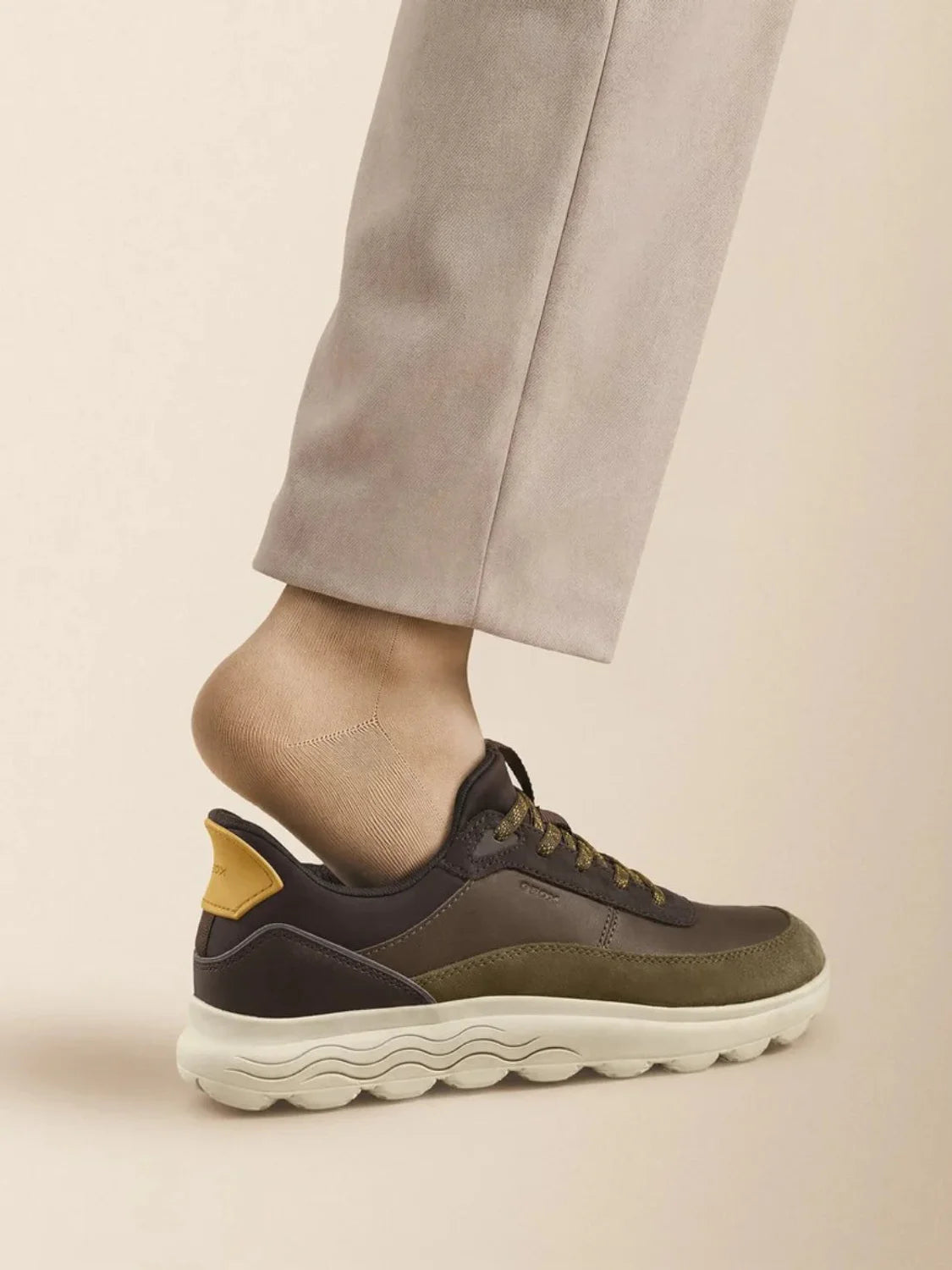 Zapatilla GEOX Spherica Plus Verde Militar-Marrón | Bicos de Fío