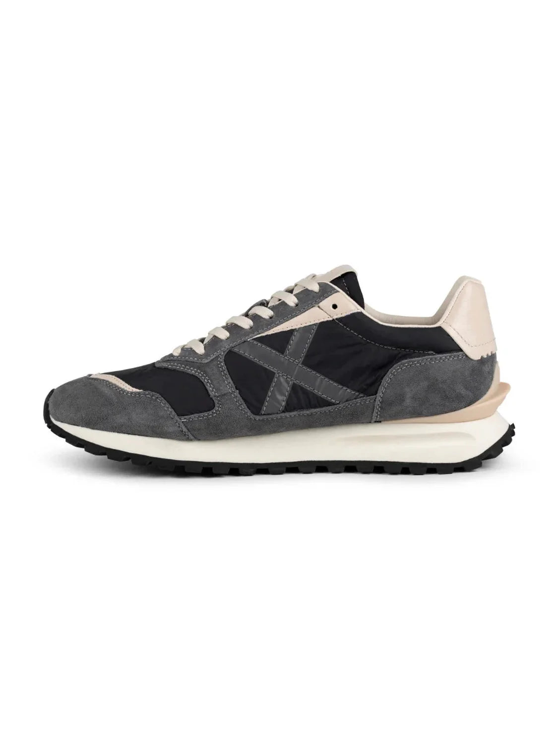 Zapatilla Munich Leggera 04 Negro | Bicos de Fíov