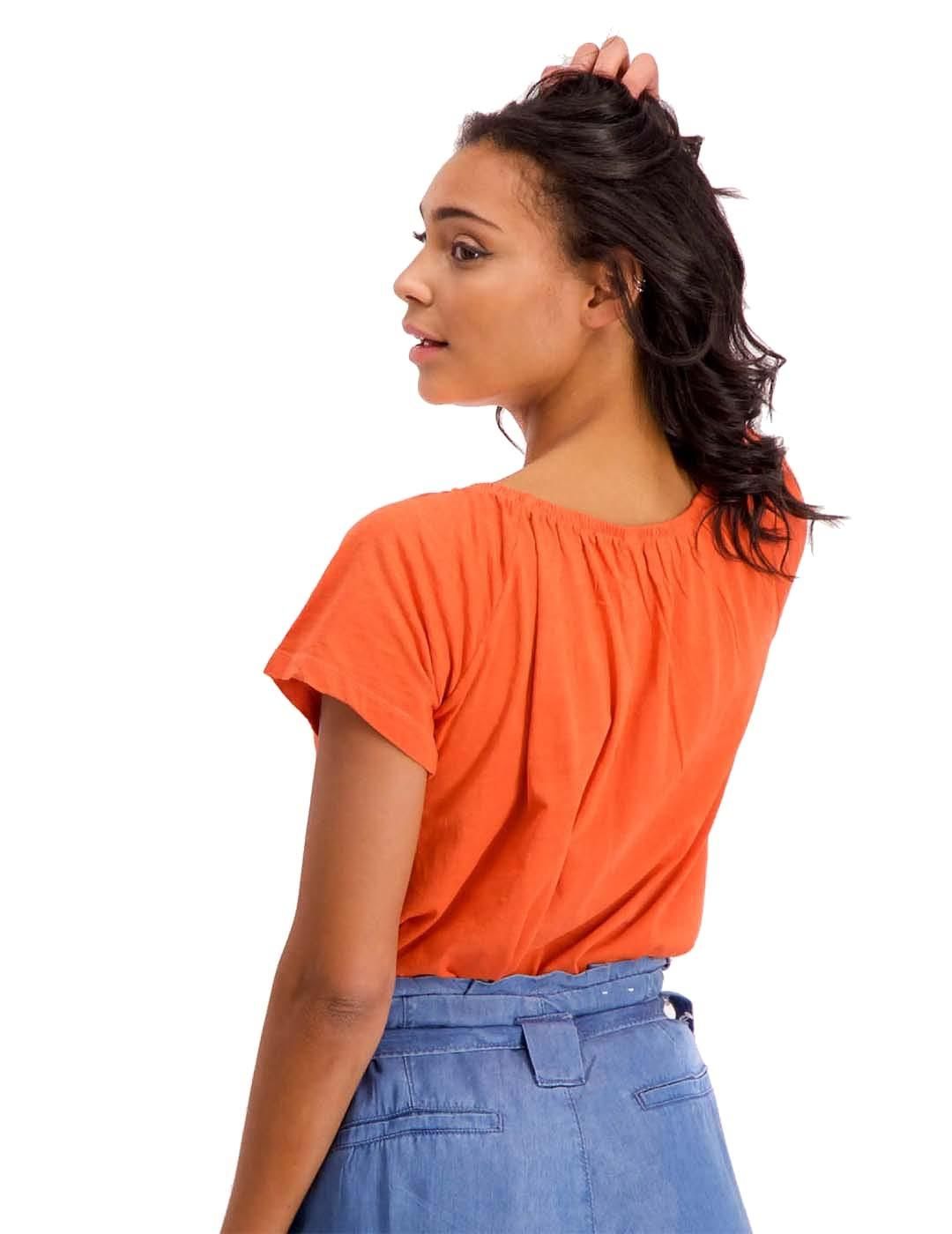 Top BLENDSHE Cute Naranja - Bicos de Fío