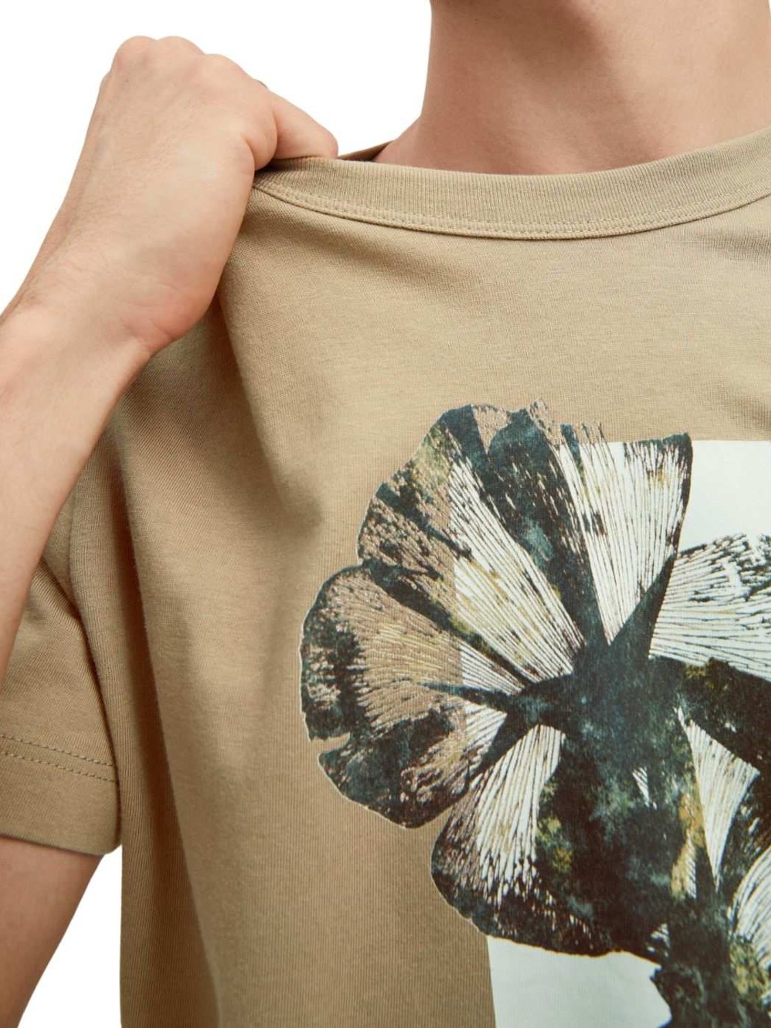 Camiseta Jack and Jones Premium Print Beige - Bicos de Fío