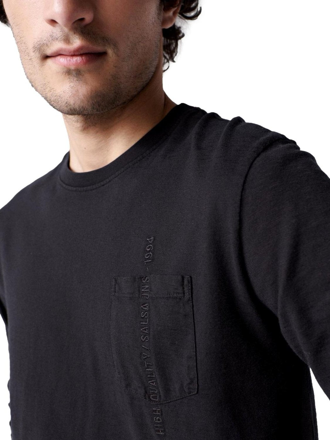 Camiseta de manga larga con bolsillo Salsa Negro - Bicos de Fío