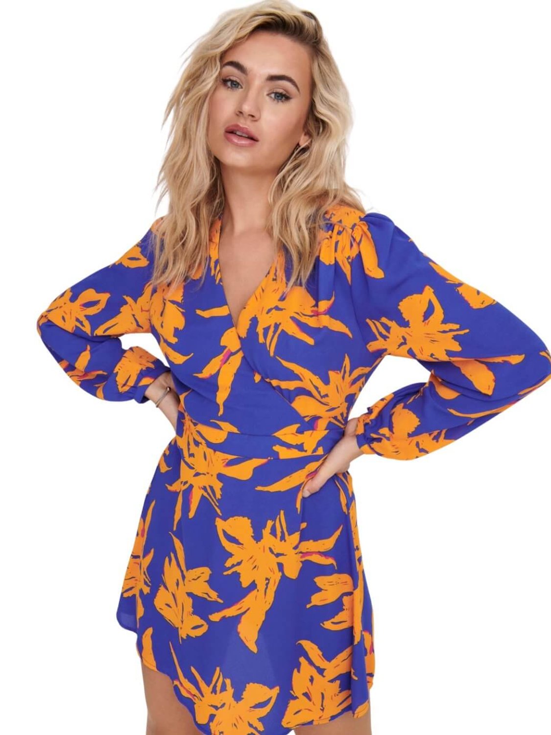 Vestido corto estampado Only Azul | Bicos de Fío