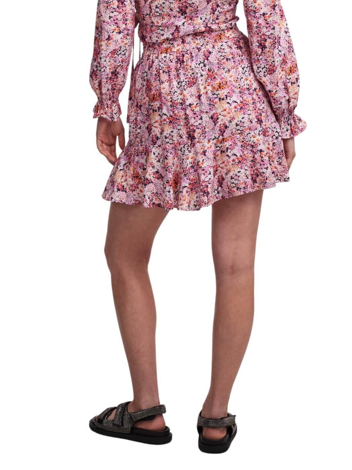 Minifalda violeta estampada Pieces | Bicos de Fío