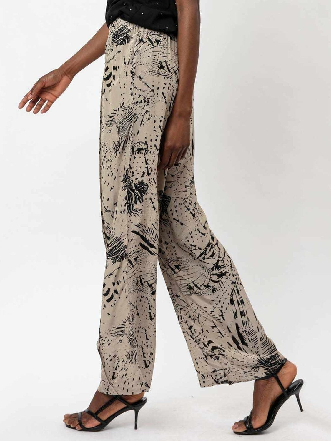 Pantalón ancho Religion estampado Taupe - Bicos de Fío