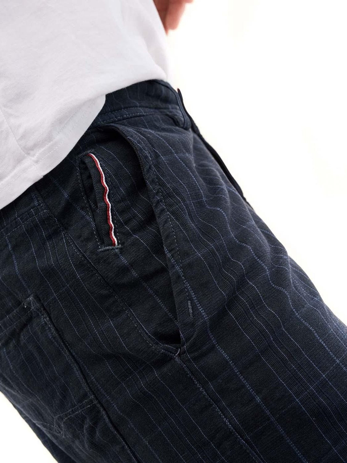 Pantalón SALSA Slender Slim Carrot con estampado de cuadros - Bicos de Fío