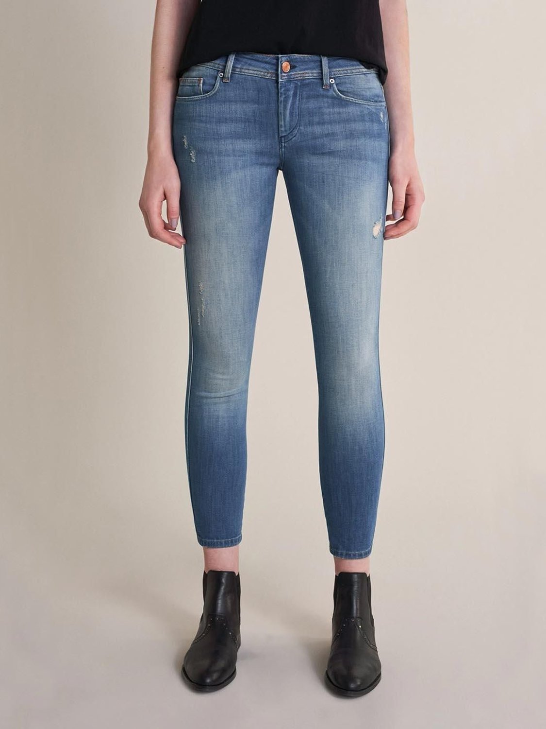 Vaqueros Salsa Jeans Colette Capri con detalles Azul - Bicos de Fío